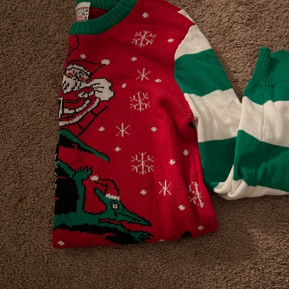 Christmas sweater, lights up, worn one time, size large - Picture 4 of 6